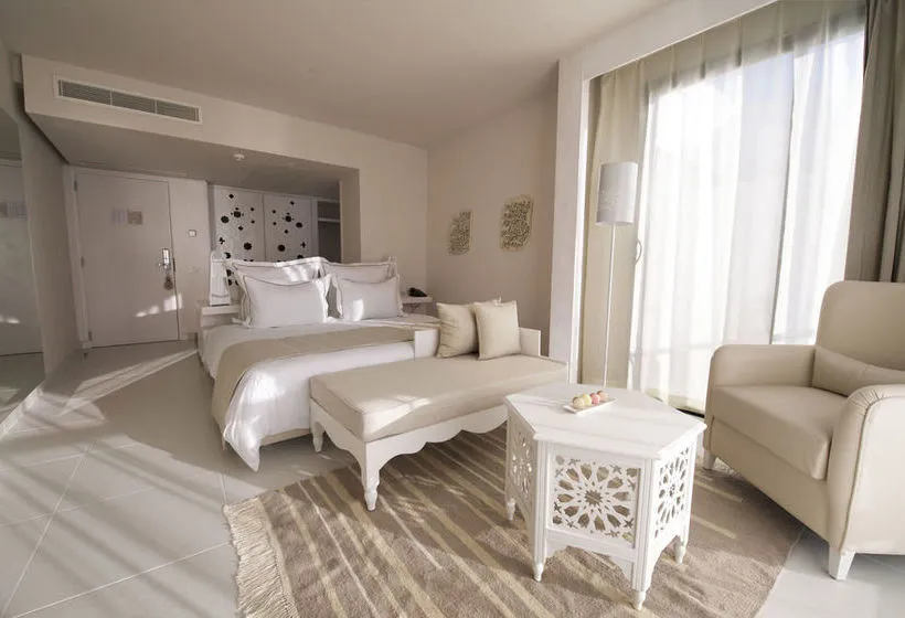 La Badira (ADULT ONLY)